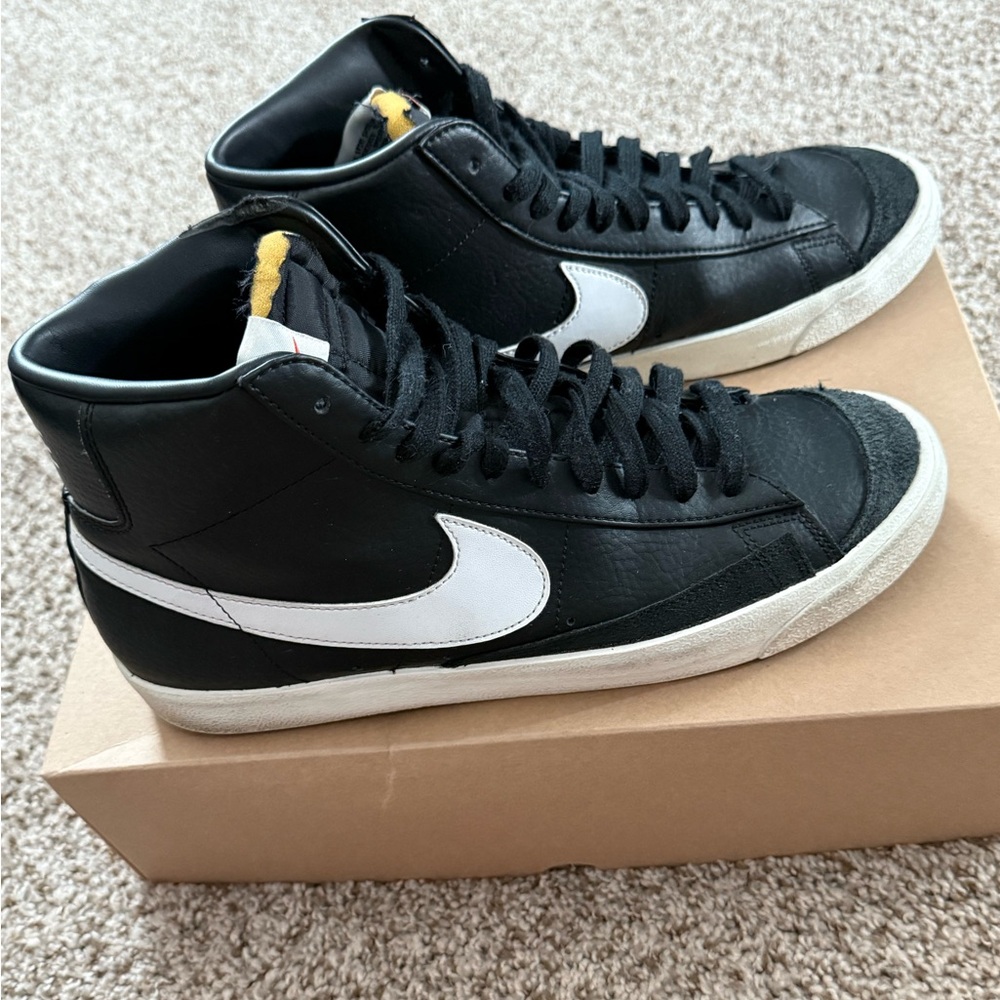 Nike Blazer Mid '77 Vintage Black Leather